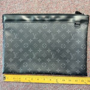 Louis Vuitton Discovery Pochette Monogram Eclipse Canvas GM